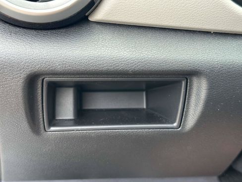 Used 2022 Nissan Versa SV FWD image 20