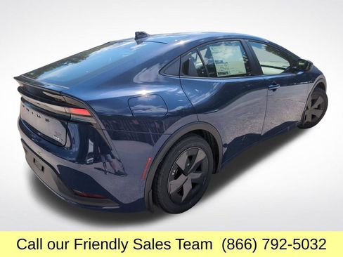 New 2026 Toyota Prius Plug-In Hybrid FWD image 5
