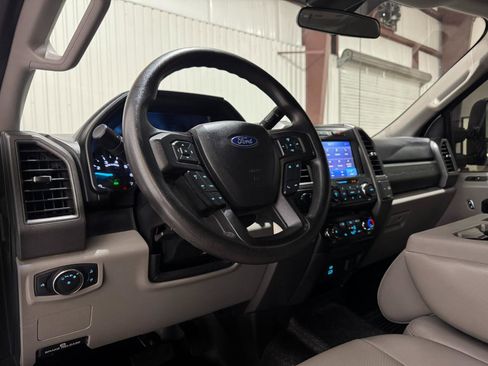 Used 2020 Ford F250 XL w/ Power Equipment Group AWD/4WD image 5