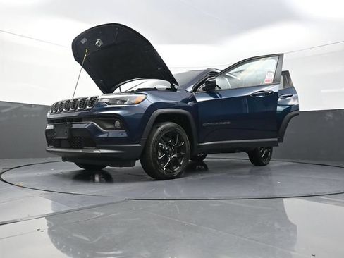 New 2026 Jeep Compass Latitude AWD/4WD image 34