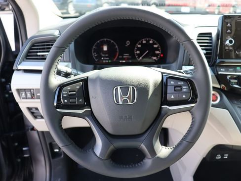Used 2026 Honda Odyssey EX-L image 33