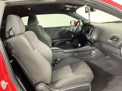 Used 2022 Dodge Challenger GT image 18