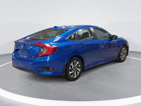 Used 2018 Honda Civic EX image 5