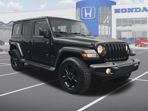 Used 2022 Jeep Wrangler Unlimited Sahara image 1