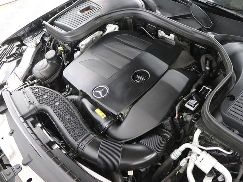 Used 2023 Mercedes-Benz GLC 300 4MATIC Coupe image 37