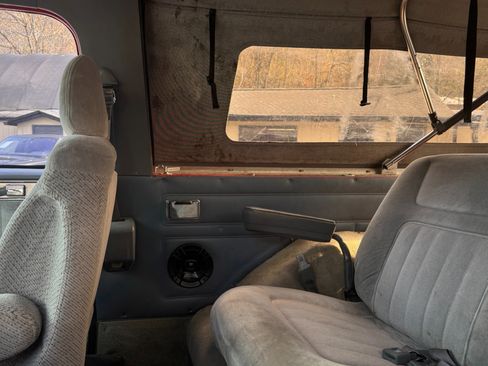 Used 1989 GMC Jimmy 4WD image 22