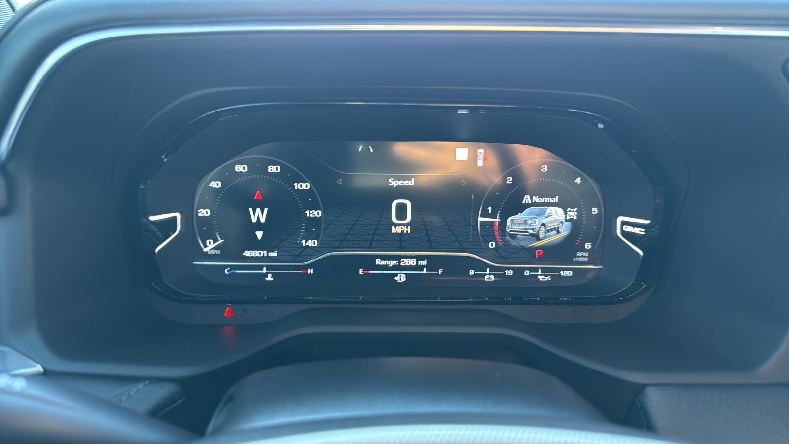 Used 2022 GMC Yukon Denali AWD/4WD image 13