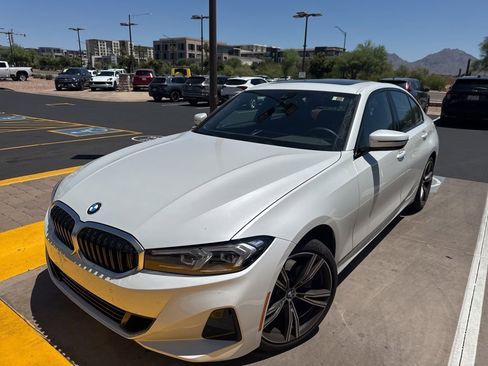 Certified 2023 BMW 330i Sedan w/ Convenience Package RWD image 2