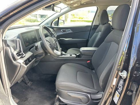 Used 2023 Kia Sportage LX FWD image 13