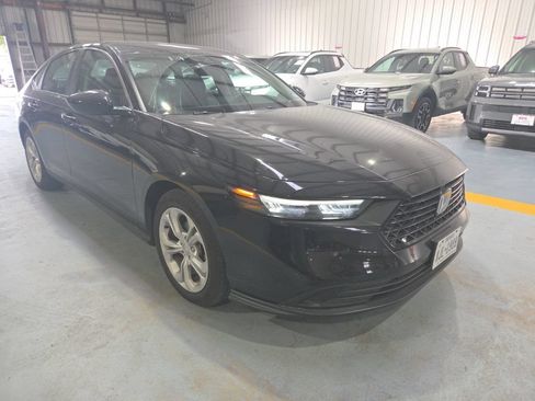 Used 2025 Honda Accord LX image 6