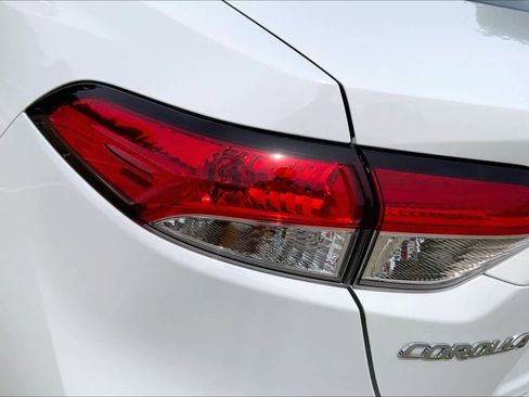 Used 2026 Toyota Corolla LE FWD image 27
