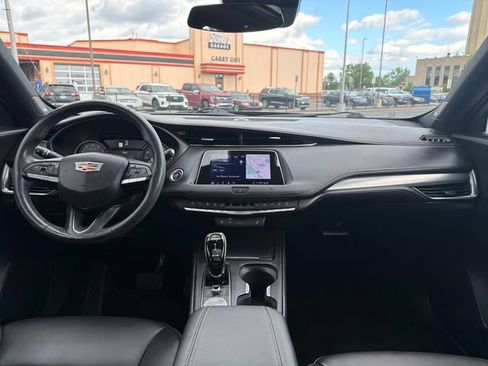 Used 2020 Cadillac XT4 Premium Luxury w/ Cold Weather Package FWD image 14