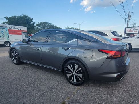 Used 2019 Nissan Altima 2.5 SL image 2