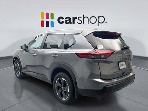 Used 2024 Nissan Rogue SV w/ SV Premium Package AWD/4WD image 3