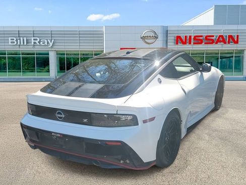 Certified 2025 Nissan Z NISMO w/ Floor Mat Package image 4