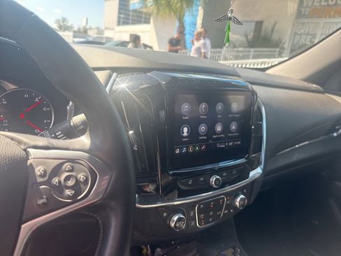 Used 2023 Chevrolet Traverse High Country image 22