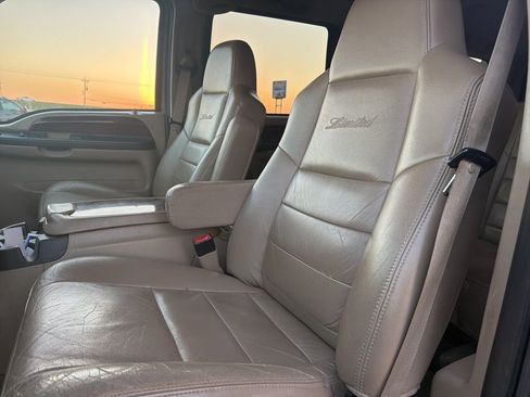 Used 2005 Ford Excursion Limited image 9