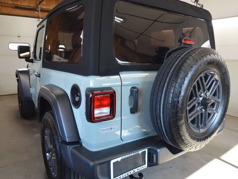 Used 2024 Jeep Wrangler Sport image 13