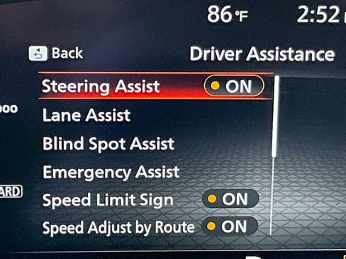 Used 2025 Nissan Pathfinder Platinum image 18