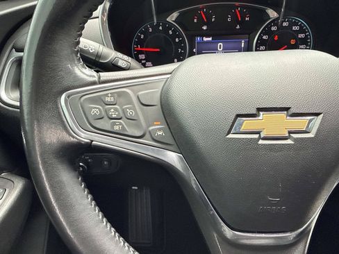 Used 2020 Chevrolet Equinox LT FWD image 17