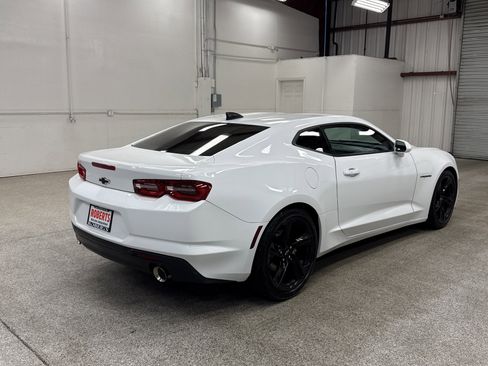 Used 2024 Chevrolet Camaro LT w/ Technology Package image 14