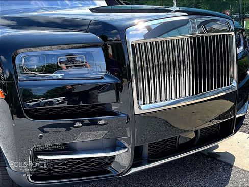 Certified 2023 Rolls-Royce Cullinan AWD/4WD image 28