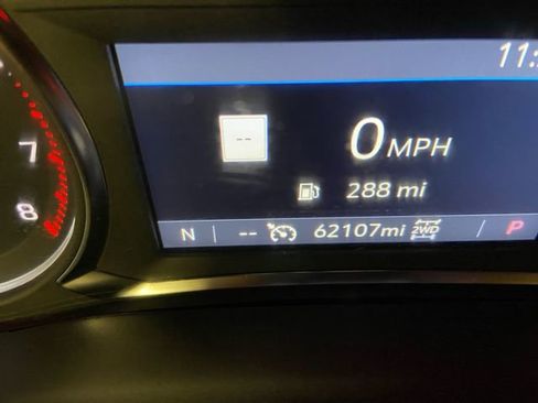 Used 2023 GMC Acadia SLT image 18