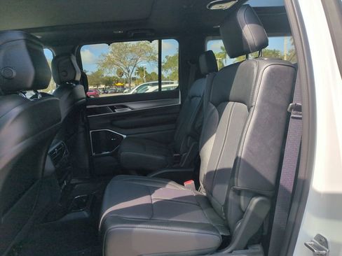 New 2026 Jeep Grand Wagoneer Limited AWD/4WD image 15