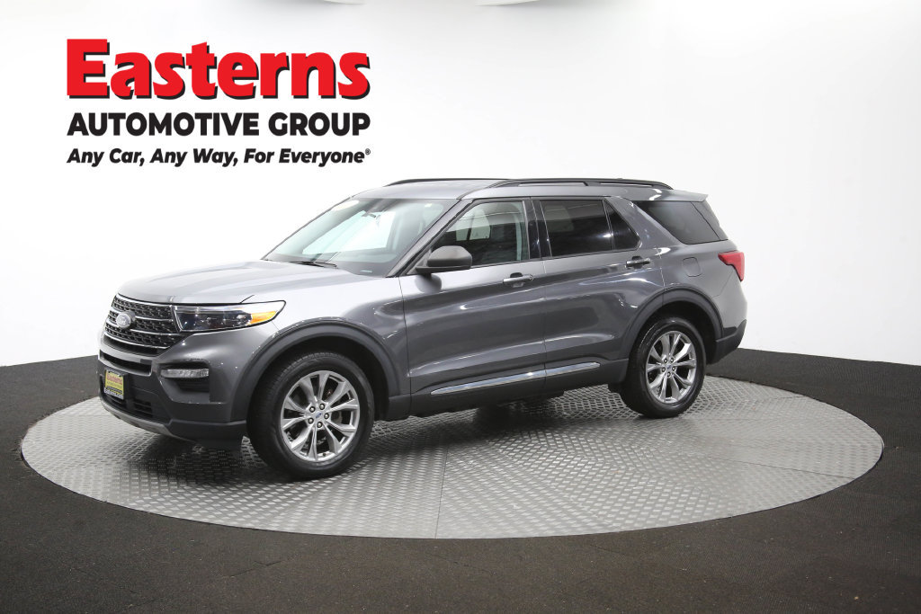 Used 2022 Ford Explorer XLT w/ Equipment Group 202A AWD/4WD image 61