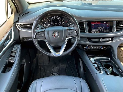 Used 2023 Buick Enclave Premium image 4