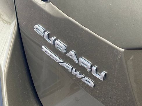Used 2022 Subaru Outback Limited AWD/4WD image 5