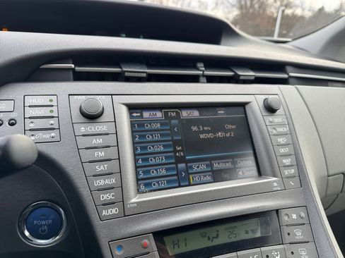 Used 2012 Toyota Prius Four image 6