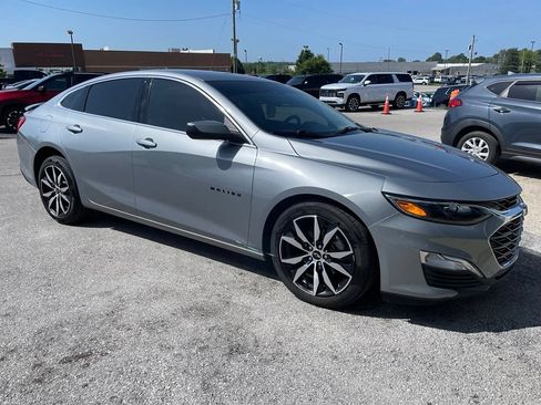 Used 2024 Chevrolet Malibu RS FWD image 2