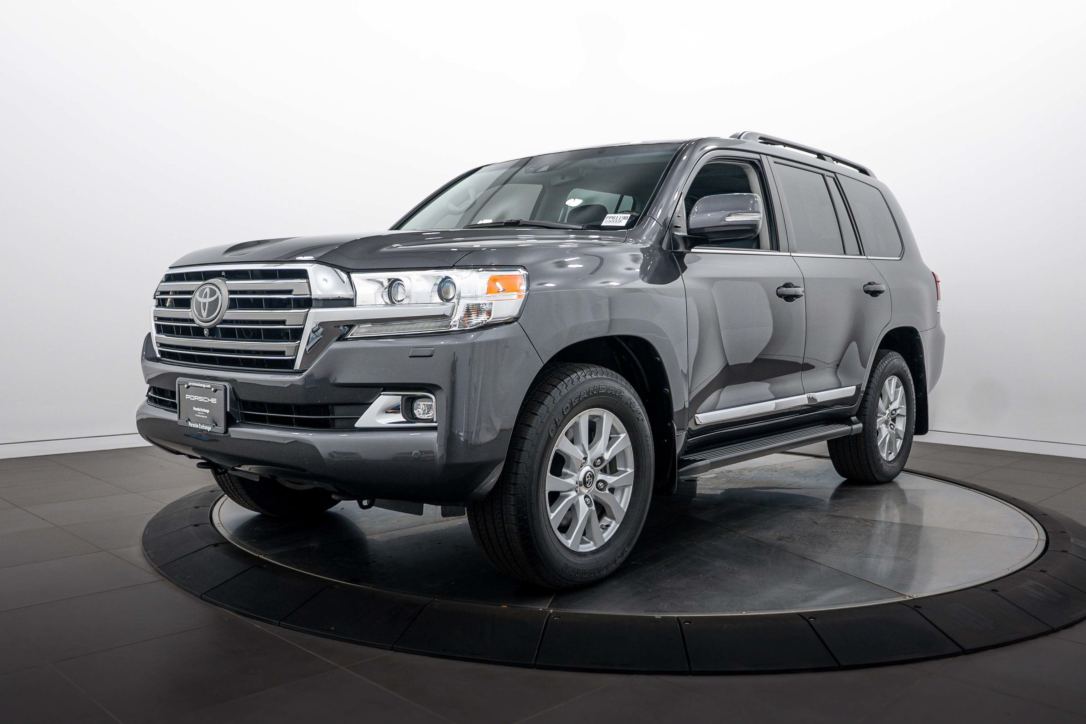 Used 2016 Toyota Land Cruiser AWD/4WD image 1