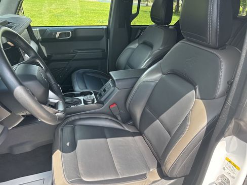Used 2025 Ford Bronco Outer Banks AWD/4WD image 31