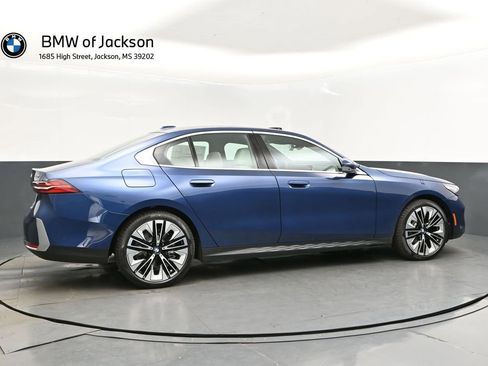 New 2026 BMW 530i w/ Premium Package RWD image 8