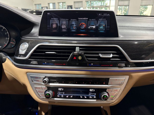 Used 2016 BMW 750i xDrive AWD/4WD image 24