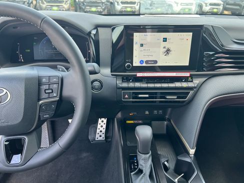 New 2026 Toyota Camry Hybrid image 14