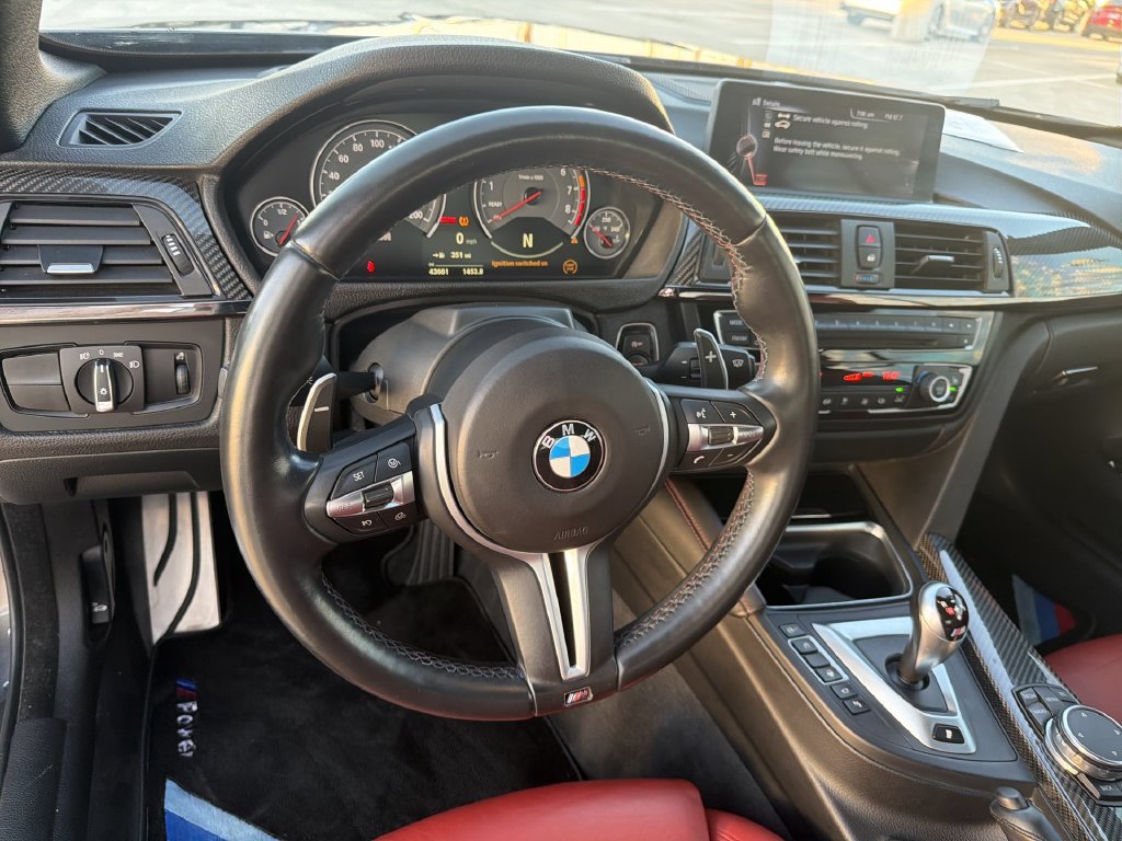Used 2015 BMW M4 Convertible RWD image 15