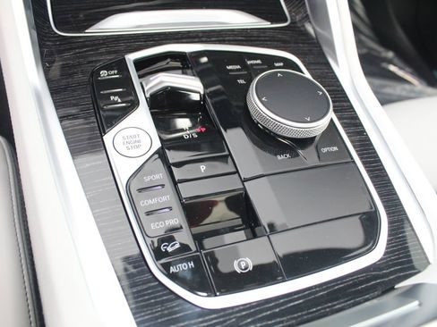 New 2026 BMW X6 xDrive40i w/ Climate Comfort Package image 13