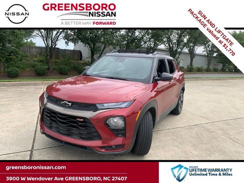 Used 2021 Chevrolet TrailBlazer RS w/ Sun and Liftgate Package FWD image 1