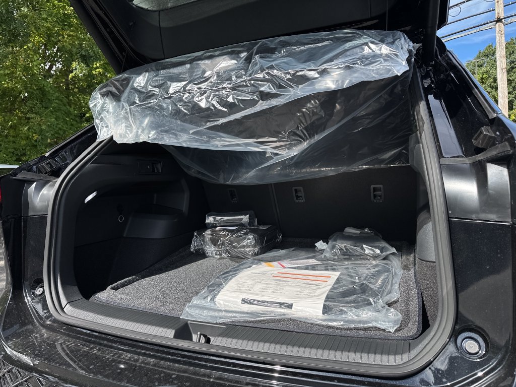 New 2026 Volkswagen Tiguan SE R-Line AWD/4WD image 19