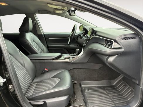 Used 2023 Toyota Camry SE w/ Convenience Package image 15