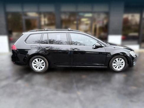 Used 2015 Volkswagen Golf S image 6