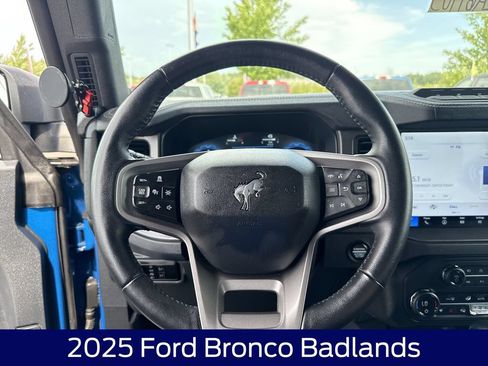 Used 2025 Ford Bronco Badlands AWD/4WD image 17