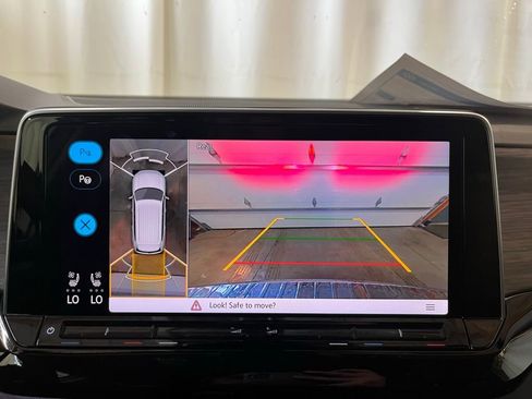 New 2026 Volkswagen Atlas SEL Premium R-Line AWD/4WD image 17