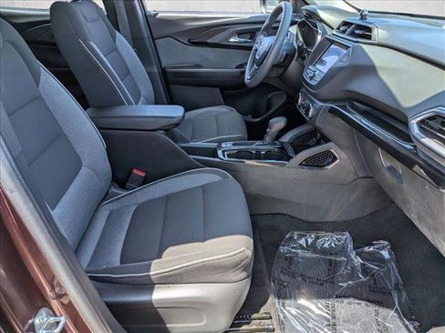 Used 2022 Chevrolet TrailBlazer LT FWD image 24