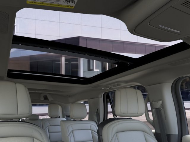 New 2026 Lincoln Navigator Reserve AWD/4WD image 22