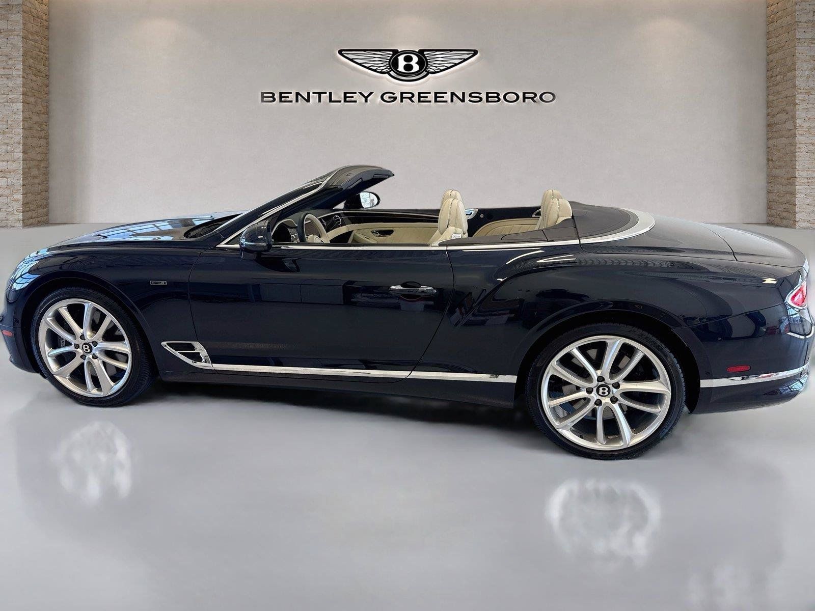 Used 2024 Bentley Continental GT V8 AWD/4WD image 5