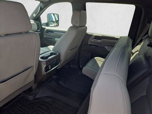 Used 2024 GMC Sierra 2500 SLT w/ SLT Premium Package AWD/4WD image 22